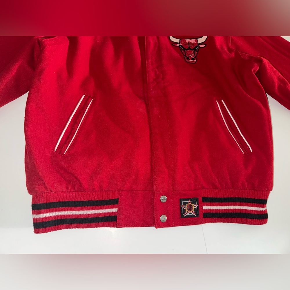 Reversible Chicago Bulls Jacket - Picture 7 of 16